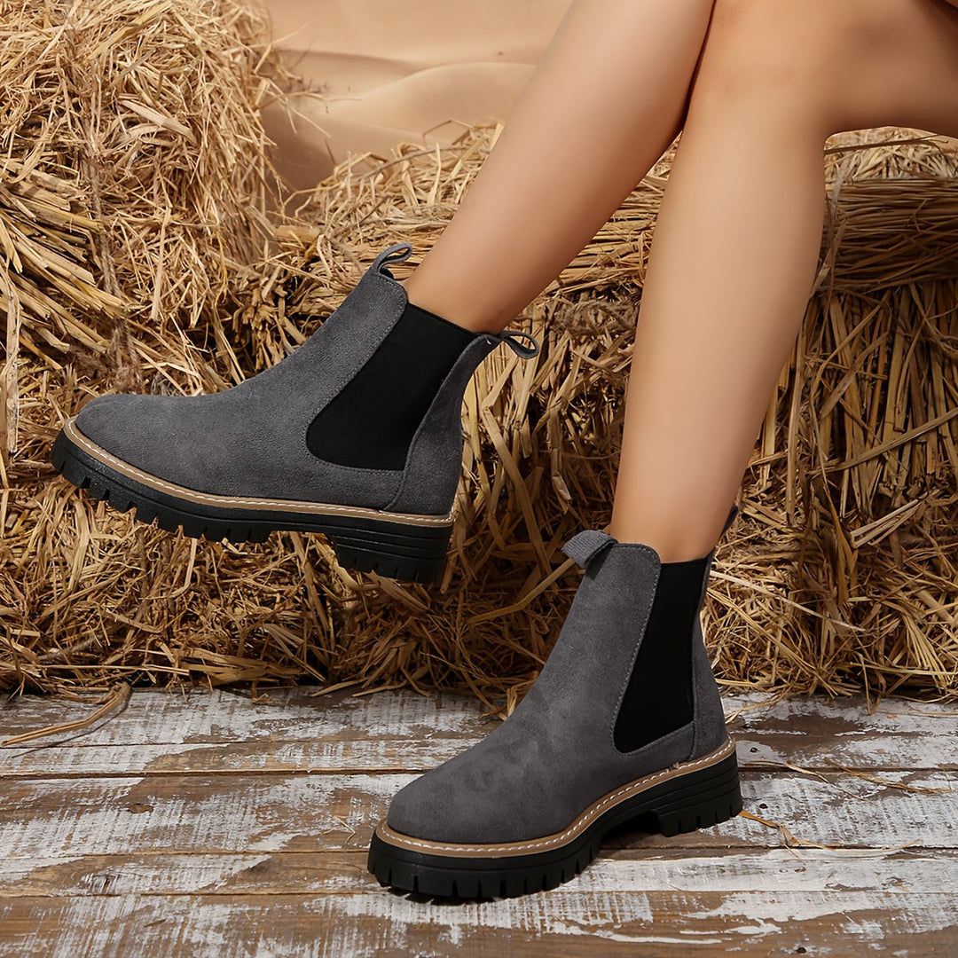 Rhea Chelsea Boots – Comfort That Never Quits