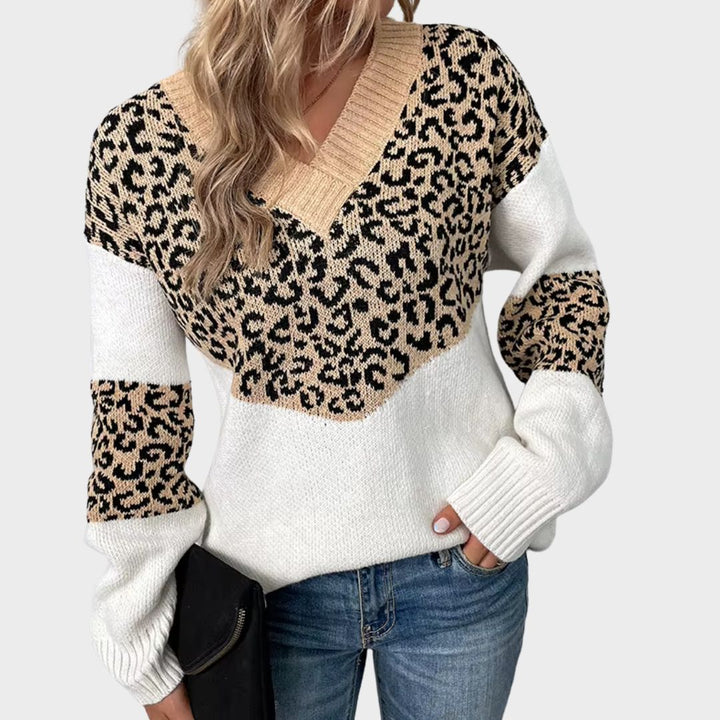 Hayden Eunice | Elegant V-neck Sweater Leopard